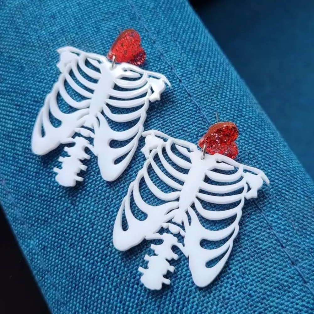 Skeleton Torso Earrings - Picture 2 of 3